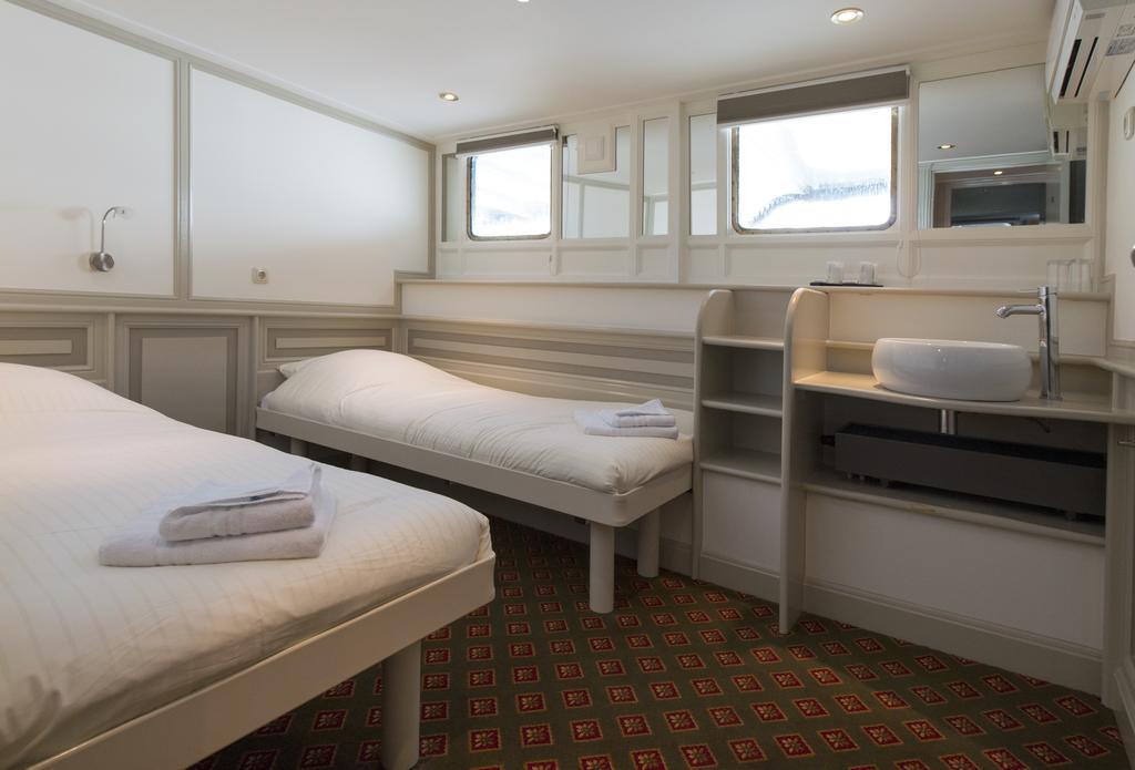 Kapitein Anna Hotel Amsterdam Exterior photo
