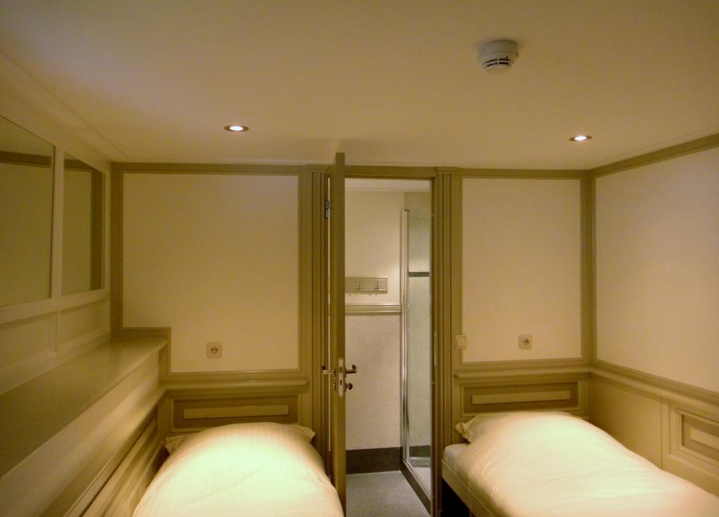 Kapitein Anna Hotel Amsterdam Room photo